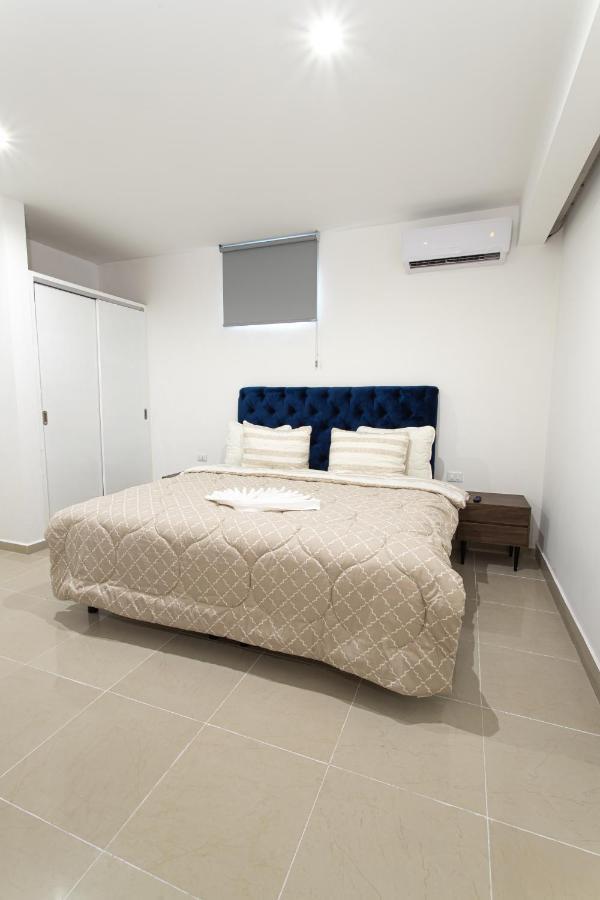 Babylon Village Apartamento *